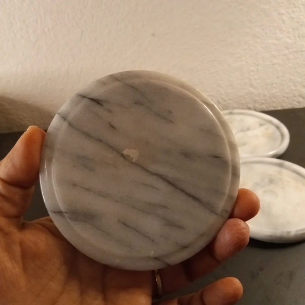 GORGEOUS Set of 4 Solid Marble 4